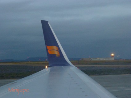 islande,keflavik,aéroport,soleil de minuit,icelandair